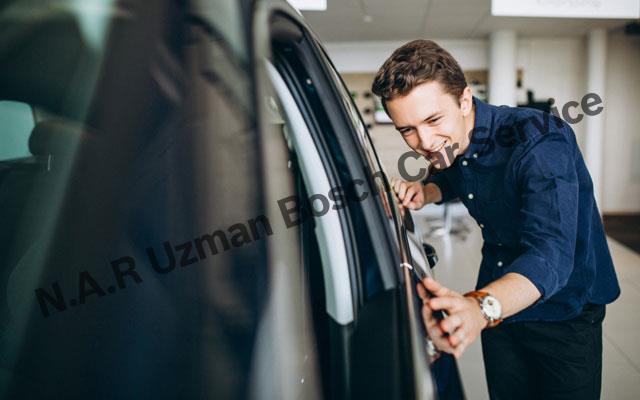 Oto Cam Değişiminde Uzman Ekip Katkısı